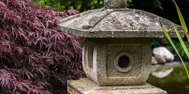 Bedeutung von japanischen Steinlaternen